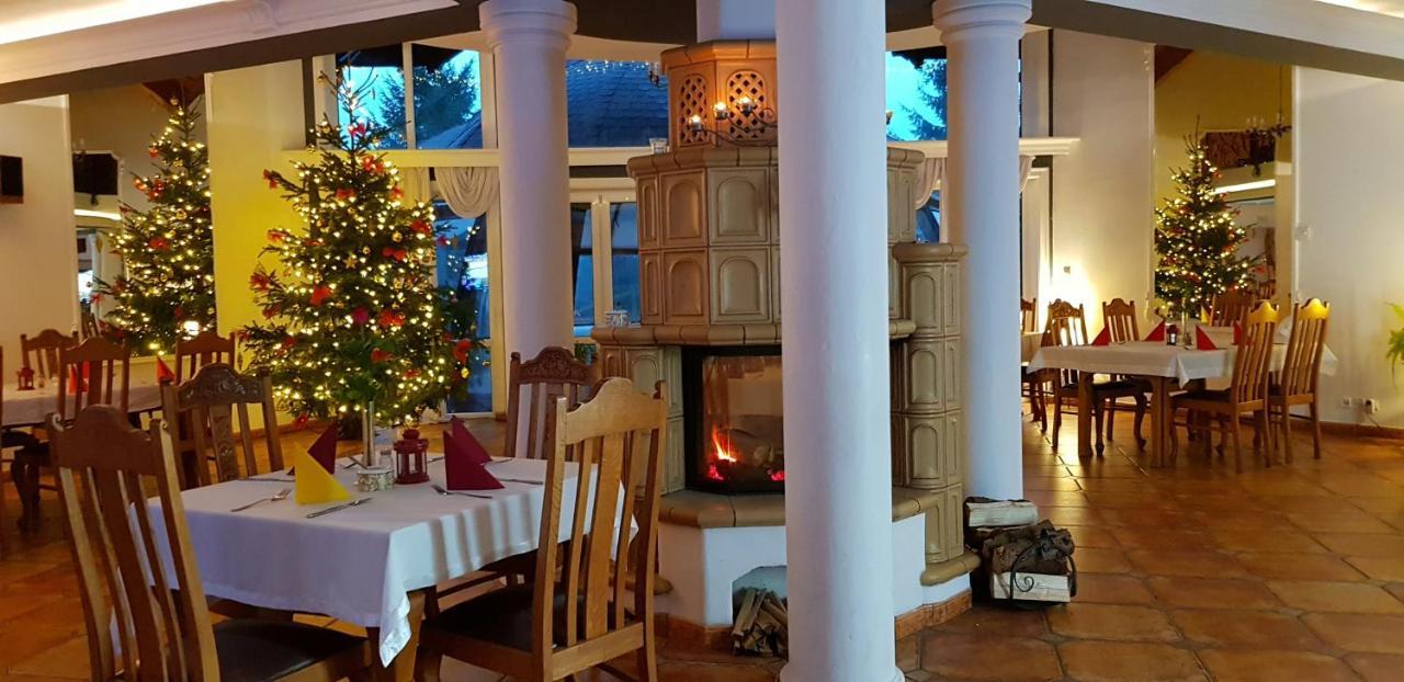 Hotel Diadem Jerzmionki Buitenkant foto