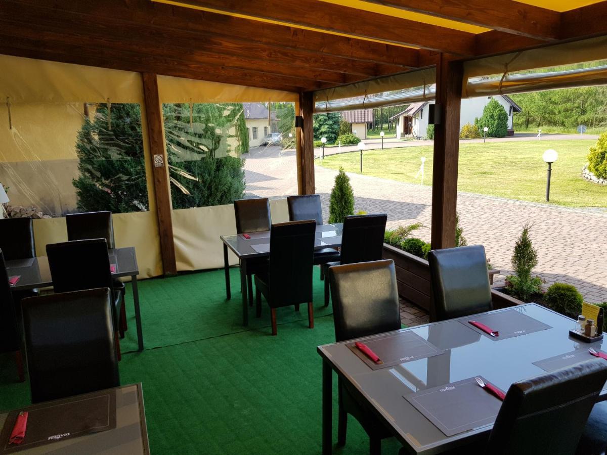Hotel Diadem Jerzmionki Buitenkant foto