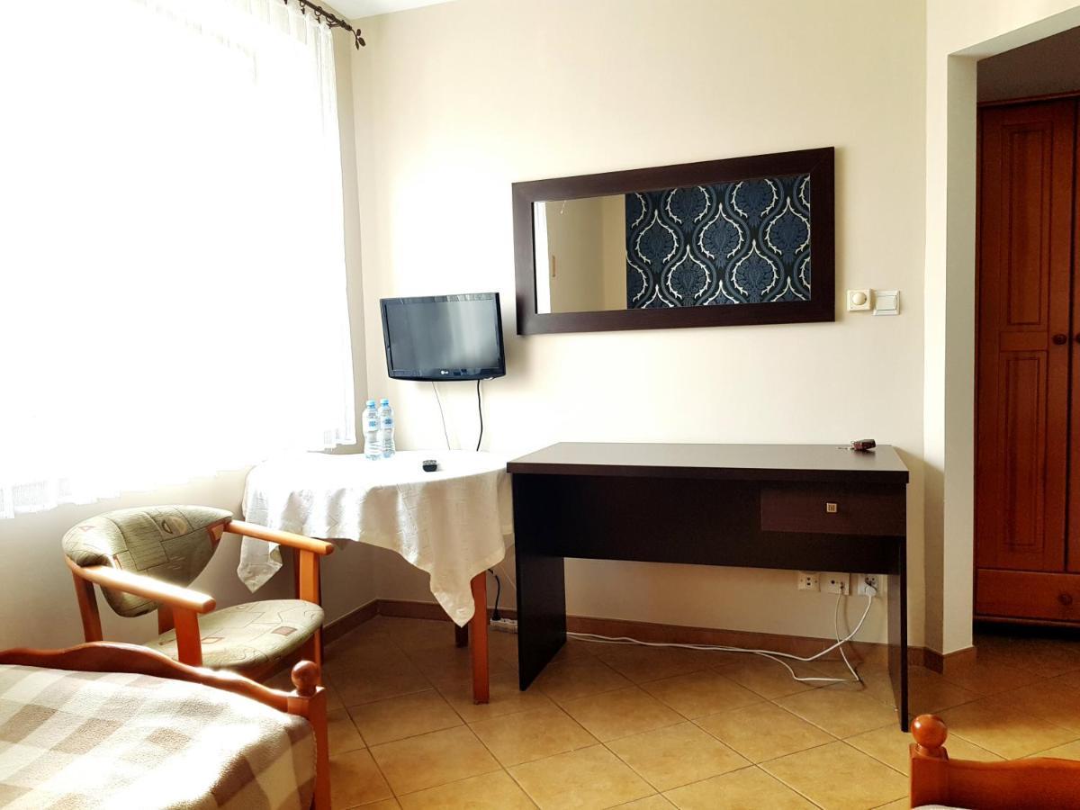 Hotel Diadem Jerzmionki Buitenkant foto