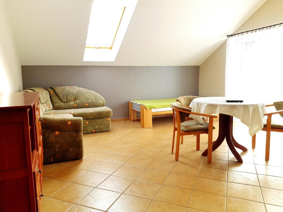 Hotel Diadem Jerzmionki Buitenkant foto