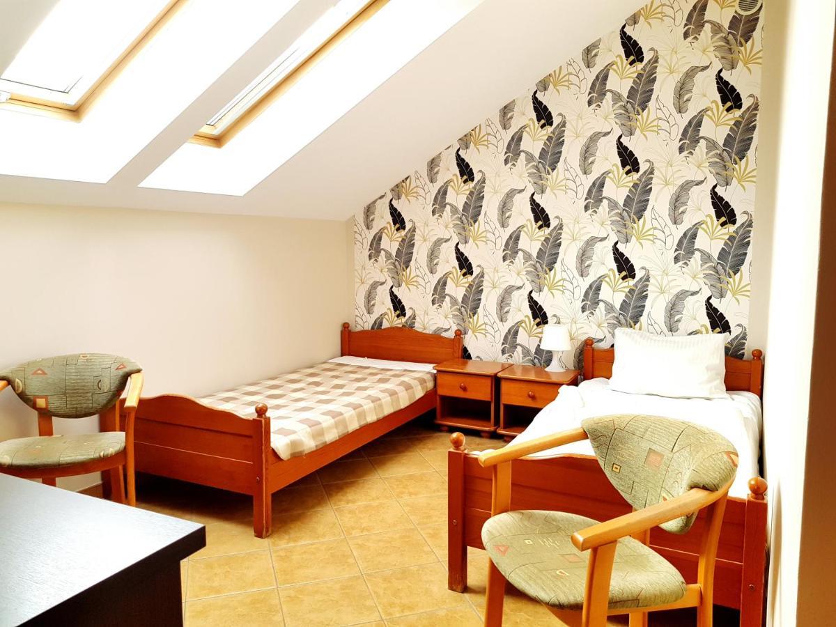 Hotel Diadem Jerzmionki Buitenkant foto