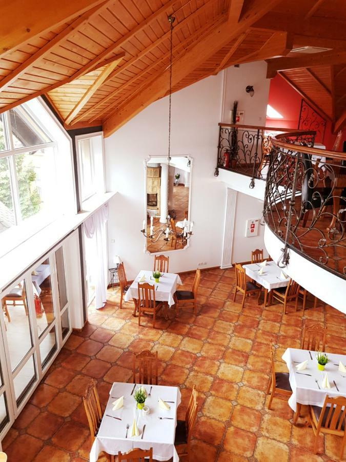 Hotel Diadem Jerzmionki Buitenkant foto