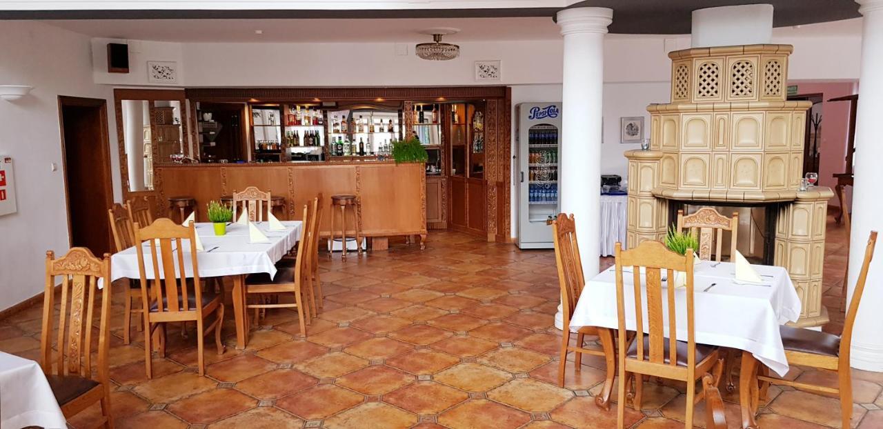 Hotel Diadem Jerzmionki Buitenkant foto